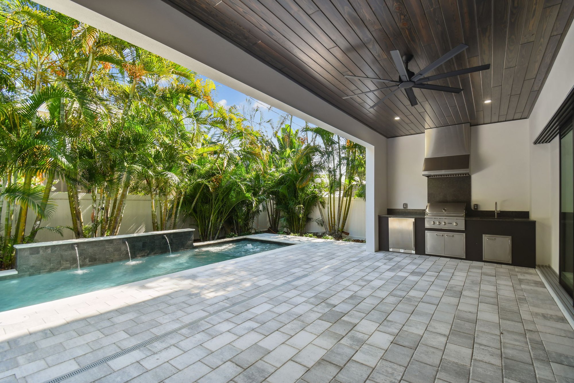 3909 W Azeele (1)