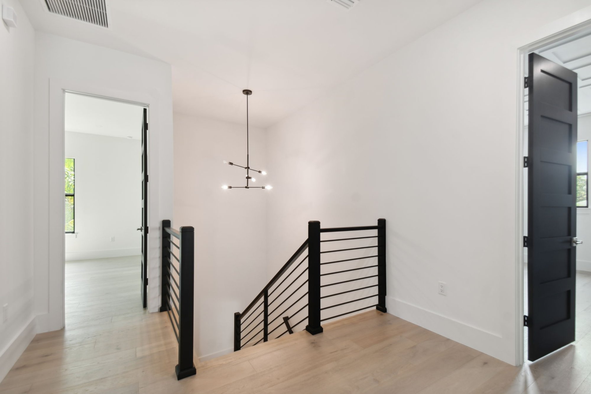 3909 W Azeele (50)-1
